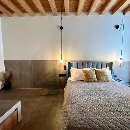 Nyaraló Serenity Líndosz