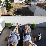 בית נופש Serenity לינדוס